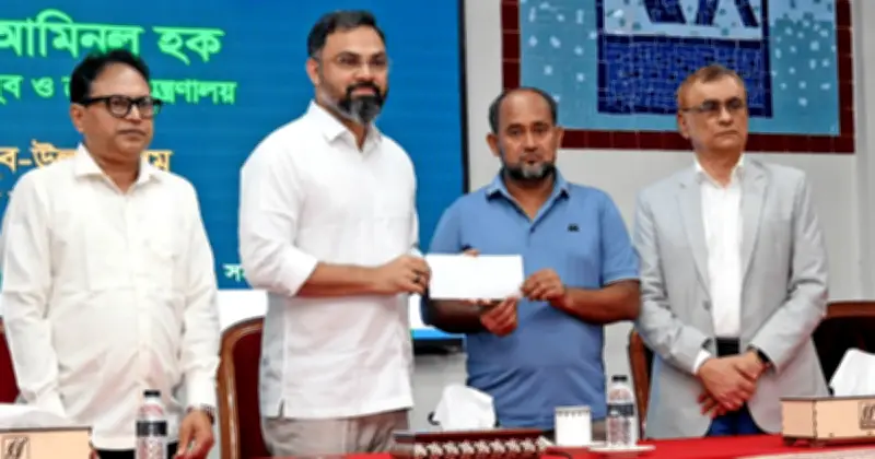 ক্রিকেটার মেহেদী হাসান মিরাজের চিকিৎসায় যুব ও ক্রীড়া মন্ত্রণালয়ের ৫ লাখ টাকা অনুদান