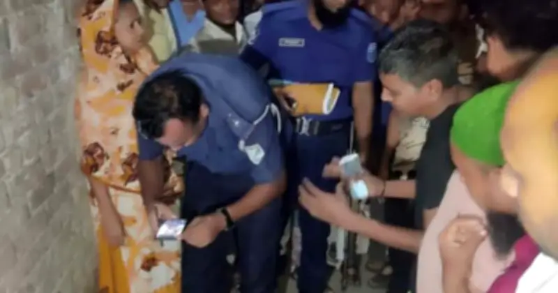 নারায়ণগঞ্জে ছিনতাই সন্দেহে যুবককে পিটিয়ে হত্যা, ইমামের সংগঠনের বিরুদ্ধে অভিযোগ