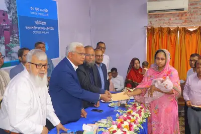 বাংলাদেশ শিশু হাসপাতালে অসহায় শিশুদের পরিবারের মাঝে ২০ লাখ টাকা অনুদান বিতরণ