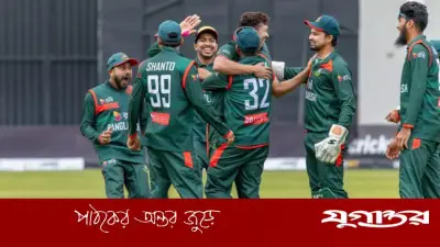 ১৭ রানে ৩ উইকেট হারিয়ে বিপাকে বাংলাদেশ, জিম্বাবুয়ের বিপক্ষে ওয়ানডে সিরিজের প্রথম ম্যাচে