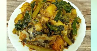 মাছের মাথার শাক চচ্চড়ি রেসিপি: ঐতিহ্যবাহী পুষ্টিকর পদ