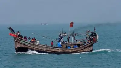 পিরোজপুরে ট্রলার থেকে পড়ে জেলে নিখোঁজ