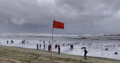 চার সমুদ্রবন্দরে ৩ নম্বর সতর্কসংকেত