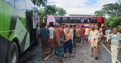 ফরিদপুরে বাসে-বাসে মুখোমুখি সংঘর্ষে আহত ২০ যাত্রী