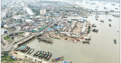 কর্ণফুলী নদী: দখল-দূষণে প্রাণহীন, ৭৭ স্থানে দূষণের মাত্রা ভয়াবহ