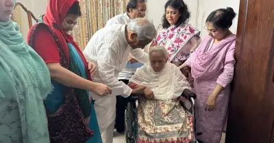 অসুস্থ শবনম মুশতারীকে দেখতে মন্ত্রী-প্রতিমন্ত্রী