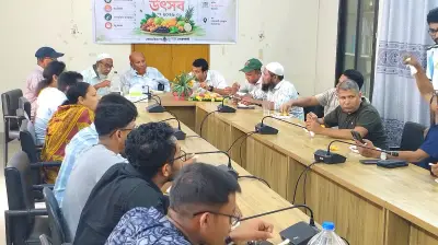 নোয়াখালী বন্ধুসভার ফল উৎসব: দেশীয় ফলের সমারোহ ও সাংস্কৃতিক আয়োজন