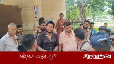 সোহরাওয়ার্দী উদ্যানে ভুয়া পুলিশ পরিচয়ে তল্লাশি, আটক ২