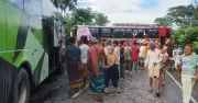 ফরিদপুরে সড়ক দুর্ঘটনায় ২০ যাত্রী আহত