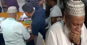 বরিশালে এমডিকে অফিসে ঢুকে মারধর, অণ্ডকোষ চেপে স্বাক্ষর নেওয়া: গ্রেফতার ২