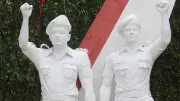 ‘দীপ্ত শপথ’ ভাস্কর্য ধ্বংস: বীর পুলিশ কর্মকর্তাদের স্মৃতি মুছে ফেলার চেষ্টা