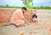 বাবার সঙ্গে গাছ লাগানোর স্মৃতি: ভালোবাসার চিরন্তন সাক্ষী