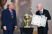 ফিফা শান্তি পুরস্কার বিতর্ক: ইনফান্তিনোর বিরুদ্ধে তদন্তের দাবি ইউরোপীয় পার্লামেন্টের