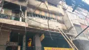 চকবাজারের আগুন নিয়ন্ত্রণে; সোনাগাজীতে অর্ধকোটি টাকার মাছবোঝাই ট্রাক ছিনতাই