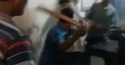 রাজশাহীতে চোর সন্দেহে চার যুবককে মারধর ও চুল কাটার অভিযোগ