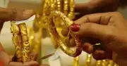 দেশে স্বর্ণের দাম আবারও বেড়েছে, ২২ ক্যারেটের ভরি ২ লাখ ২৪ হাজার টাকা