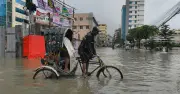 চট্টগ্রামে টানা ভারী বর্ষণে জলাবদ্ধতা, দুর্ভোগ চরমে