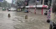 ময়মনসিংহে সাড়ে আট ঘণ্টায় ১৭৪ মিমি বৃষ্টি, নগরী তলিয়ে গেছে