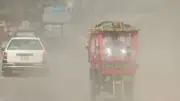 বায়ু দূষণে শীর্ষে জাকার্তা, উন্নতির পর ১০ নম্বরে ঢাকা