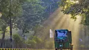 বায়ুদূষণে শীর্ষে লাহোর, সহনীয় অবস্থানে ঢাকা; ভারী বৃষ্টিতে ৫ জেলায় বন্যার শঙ্কা
