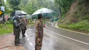 রাঙামাটিতে পাহাড় ধসে সড়ক যোগাযোগ বন্ধ, আশ্রয়কেন্দ্রে ৫০০ মানুষ