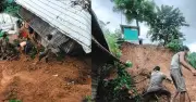 উখিয়ায় রোহিঙ্গা ক্যাম্পে পাহাড় ধসে নারী-শিশুসহ ৮ জন নিহত