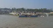 হাতিয়ায় নৌযান চলাচল বন্ধ, বিচ্ছিন্ন দ্বীপ উপজেলা কার্যত অবরুদ্ধ