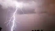 ৯ জেলায় বজ্রপাতের সতর্কতা: ২০২৫ সালের প্রশ্নে এইচএসসি পরীক্ষা দিলেন ১০০ শিক্ষার্থী