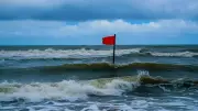 নিম্নচাপের প্রভাবে ৪ সমুদ্রবন্দরে ৩ নম্বর সতর্ক সংকেত