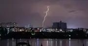ঢাকাসহ দেশের বিভিন্ন অঞ্চলে বজ্রপাতসহ বৃষ্টির সম্ভাবনা