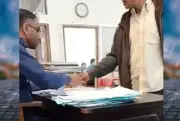 ঘুষ গ্রহণের ভিডিও ভাইরাল, রাজবাড়ীর এসআই প্রত্যাহার