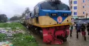 চট্টগ্রাম-কক্সবাজার রেলপথে ট্রেন চলাচল বন্ধ, বন্যায় তলিয়ে গেছে লাইন