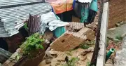 চট্টগ্রামে দেওয়াল ধসে এক যুবকের মৃত্যু, আহত ৩